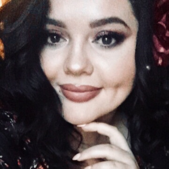 Meet your Posher, Alexa - Picture 1 of 1